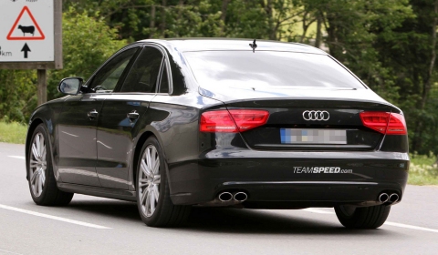 Spyshots 2012 Audi S8 Virtually Undisguised 01