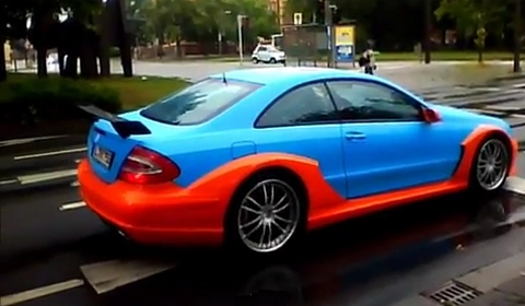 Video Mercedes-Benz CLK AMG DTM in Gulf Theme