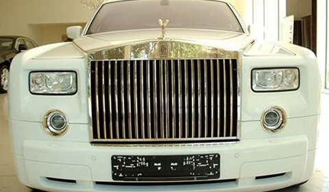 $ 8 Million Gold-Plated Armored Rolls-Royce Phantom LWB