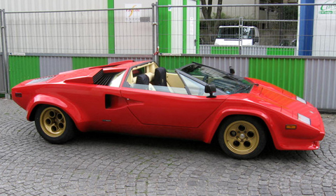 Lamborghini Countach Spider