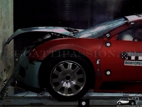 Bugatti Veyron Crash Test 02