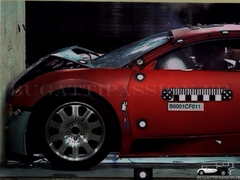 Bugatti Veyron Crash Test 03