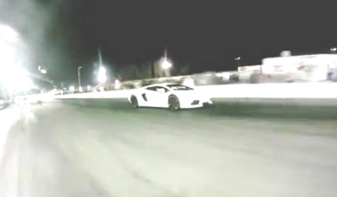 Video Nissan R35 GT-R vs Lamborghini LP700-4 Aventador Drag Race