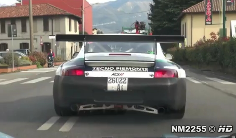 Video Porsche 996 RSR Hits the Road