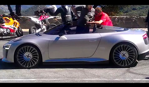 Video Hybrid Audi E-tron Spyder in California