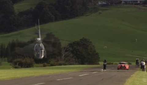 Video Nissan GT-R vs Helicopter at Targa NZ