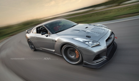 Nissan GT-R by by Ronnie Renaldi