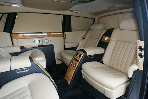 Stretched Rolls Royce Phantom EWB