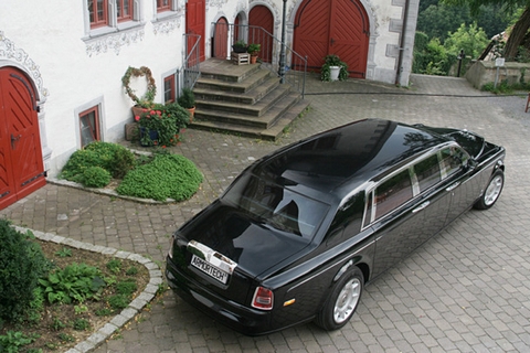 Stretched Rolls Royce Phantom EWB