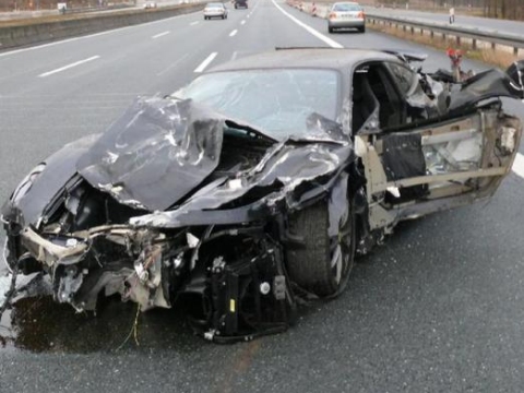 Car Crash Ferrari 430 Scuderia Wrecked on Autobahn A9 01