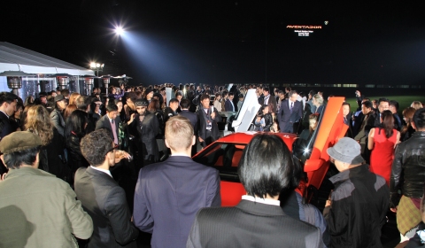 Lamborghini Aventador LP700-4 Debuts in Japan 01