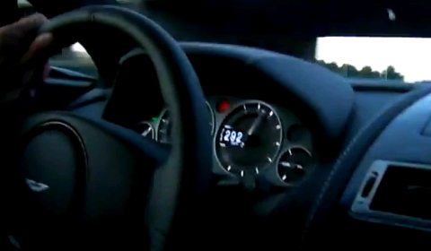 Video Aston Martin V12 Vantage Carbon Black Doing 293km/h in Belgium