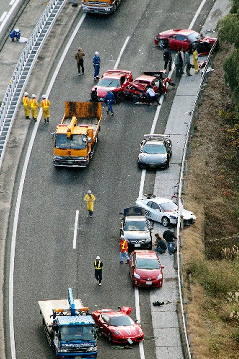 Supercar Highway Pile up in Japan 02