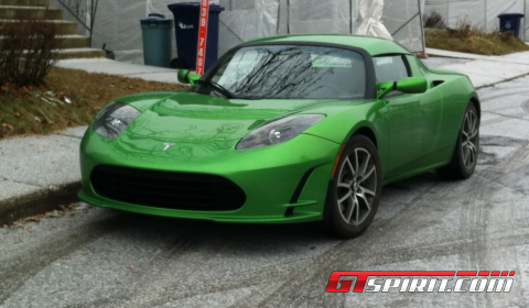 Tesla Roadster Braves Weather in Montreal