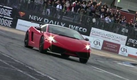 Video Lamborghini LP570-4 Super Trofeo Stradale in Action