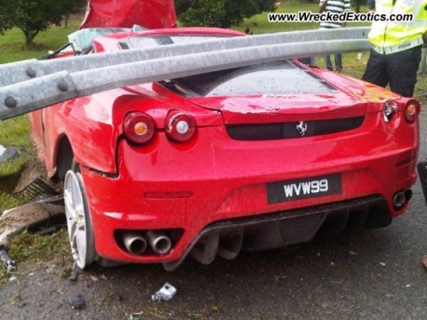 Car Crash Ferrari F430 Wrecked in Klia Malaysia 01