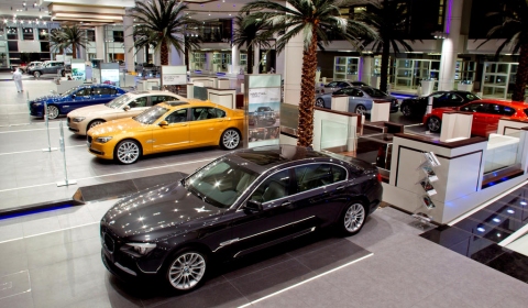 BMW’s Largest Worldwide Dealership Opened in Abu Dhabi 01