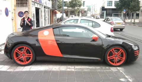 Spotted Special Colored Audi R8 in Tel Aviv 01