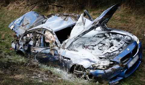 BMW M5 Crashes with 300kmh on the Autobahn