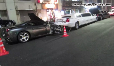 Car Crash Ferrari California Crashes into Two Limousines in Tokyo