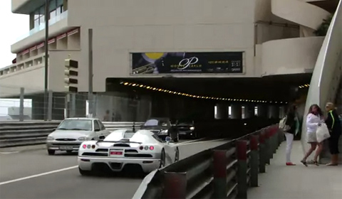 Koenigsegg CCX Scares Woman