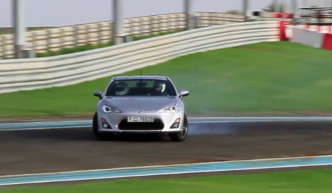 Video Toyota GT86 Drifting on Yas Marina Circuit, Abu Dhabi