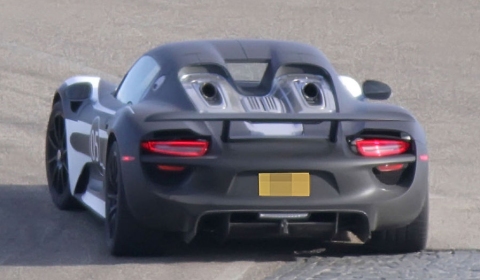 Spyshots Porsche Testing Its 918 Spyder 01