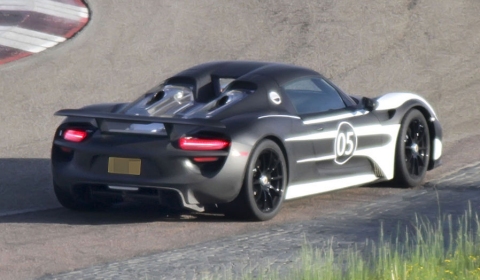 Spyshots Porsche Testing Its 918 Spyder 02