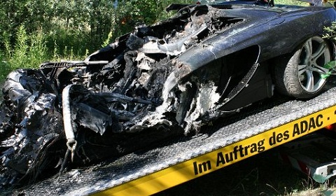 McLaren MP4-12C Wrecked by Fire in Germany
