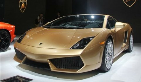 Official Lamborghini Gallardo LP560-4 Gold Edition - China Only