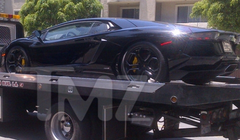 Video Kanye West Gets Lamborghini Aventador as Birthday Present