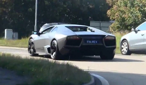 Video Lamborghini Reventon Spotted in the UK