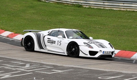 Porsche 918 Spyder Concept Wears Martini Livery