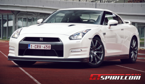 Road Test 2013 Nissan GT-R Black Edition 01