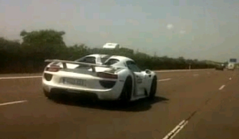 Video Porsche 918 Spyder Test Mules Spotted near Valencia