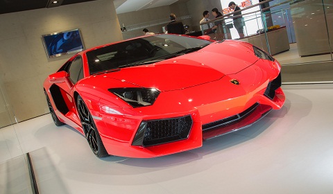 Lamborghini Aventador LP700-4