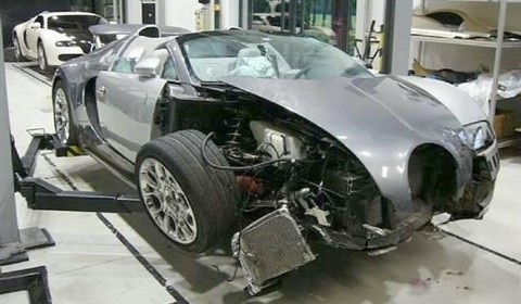 Bugatti Veyron Grand Sport Crash