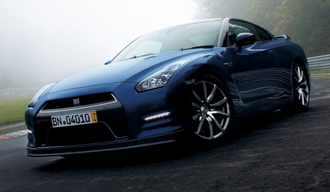 Official 2013 2014 Nissan GT-R 01