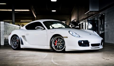 Porsche Cayman S by Ultimate Auto