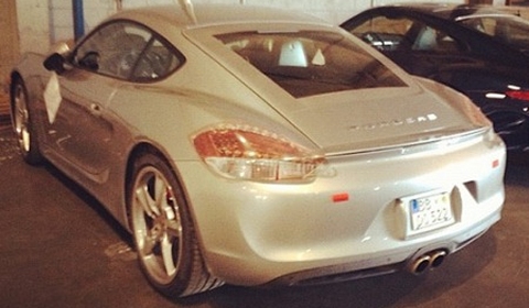 Spotted 2013 Porsche Cayman S Completely Undisguised 01