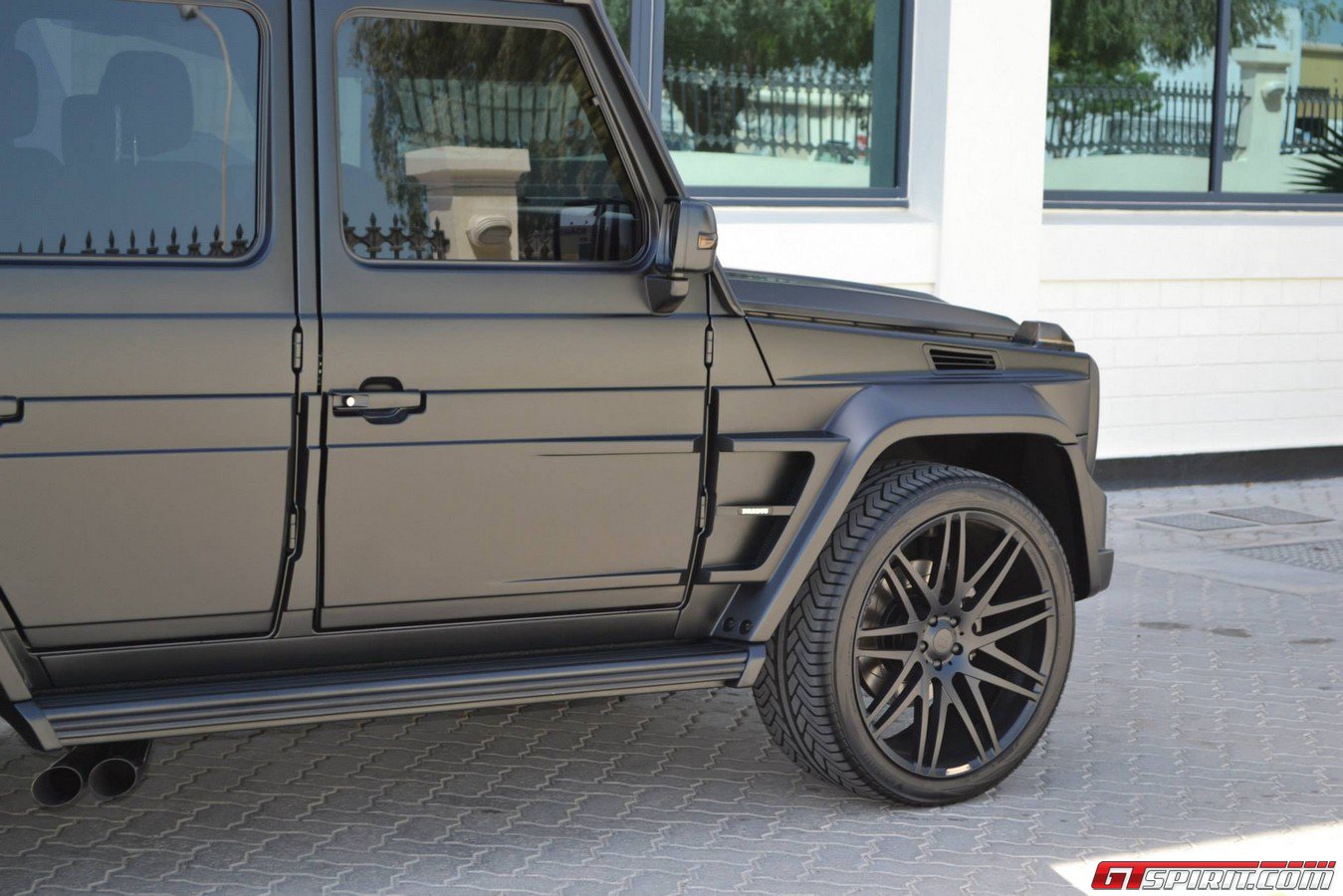 Мерседес g 63 Brabus черный матовый