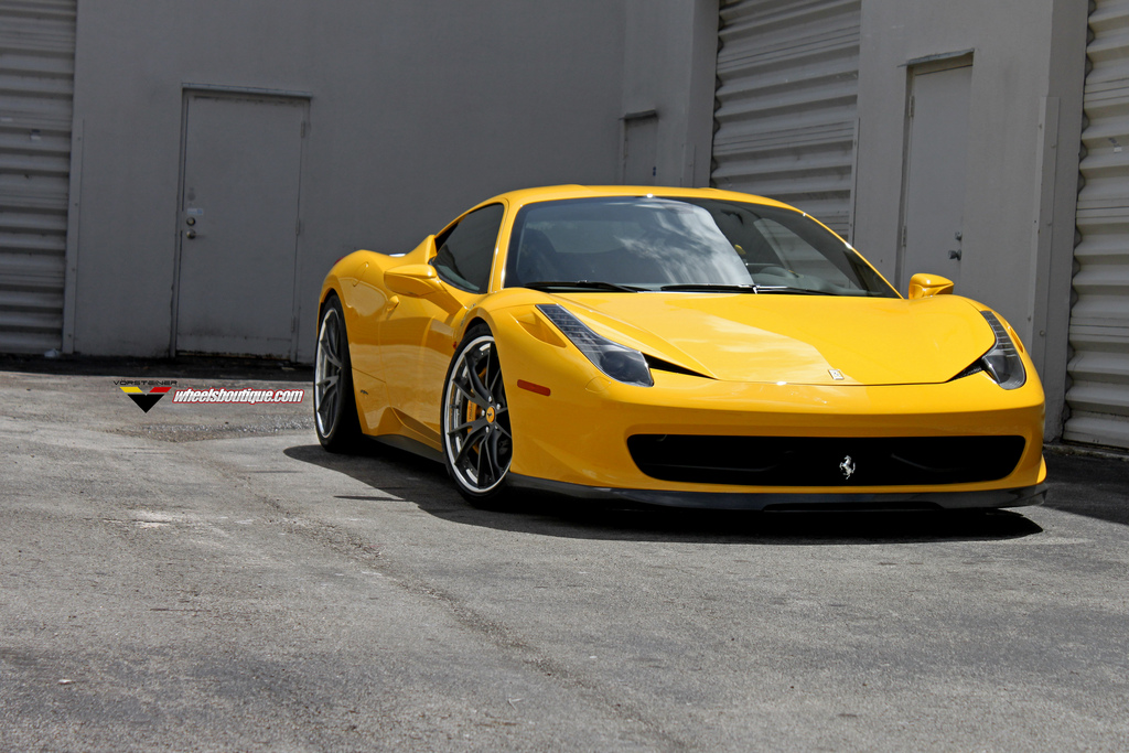 Феррари 458 Italia 2021