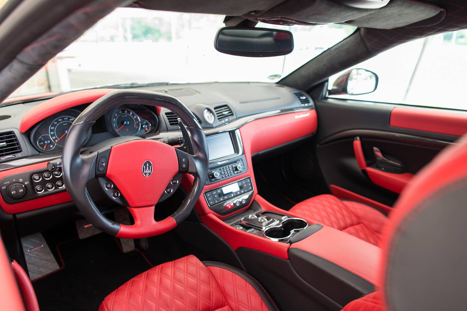 Maserati GRANTURISMO MC Stradale 2020 салон