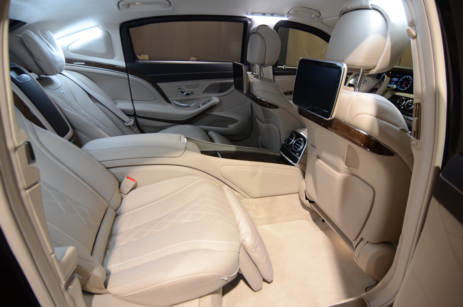 Mercedes Benz Maybach s650 Guard